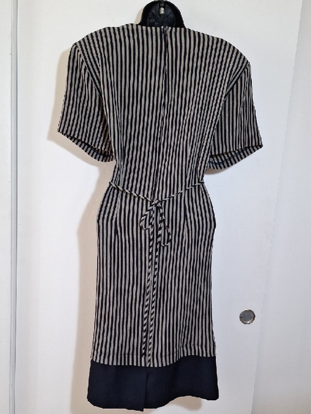 Rare Vintage 90's Mock 3 Piece Business Suit Dress - Picture 12 of 12
